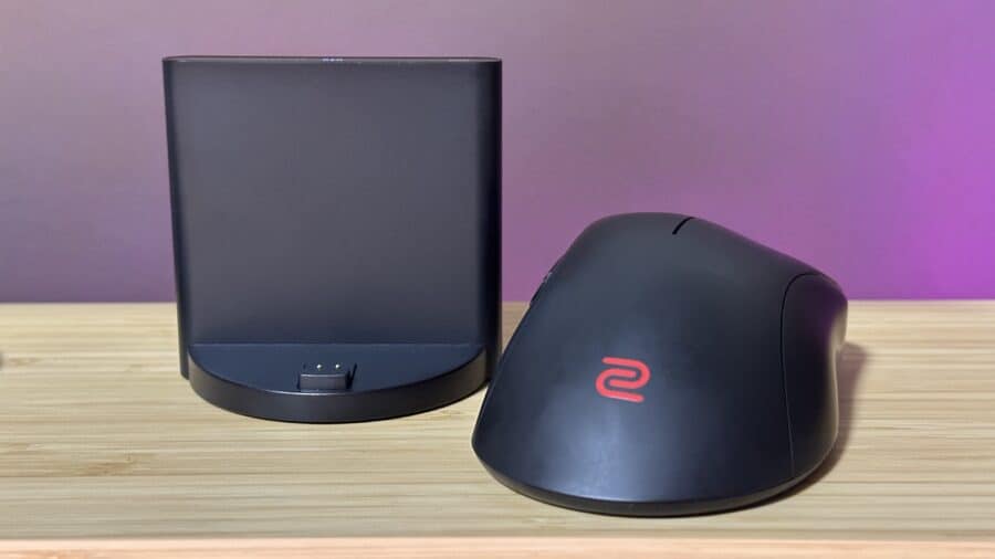 BenQ ZOWIE EC3-CWのエンハンストワイヤレスレシーバーが大きい