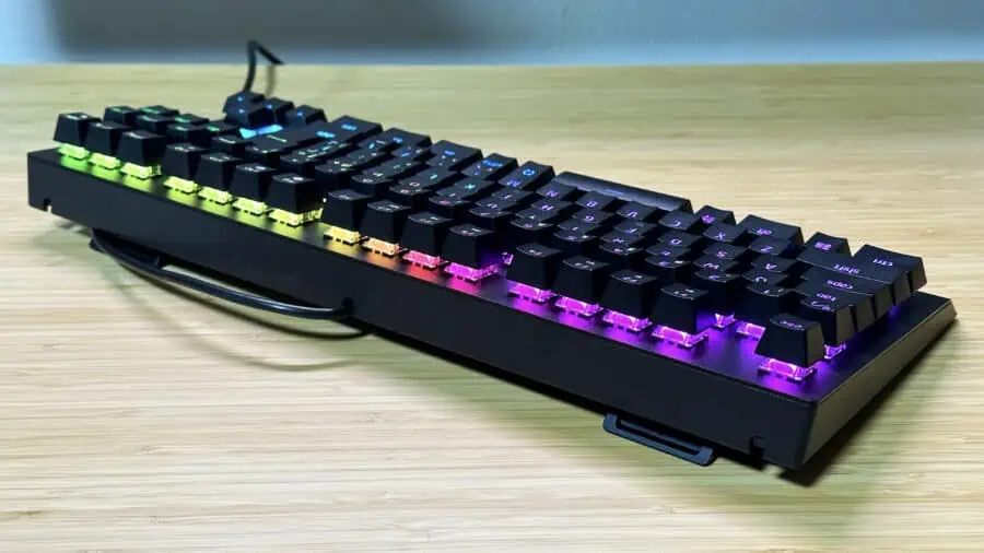 Razer BlackWidow V3 Tenkeyless JPのバックライトを確認